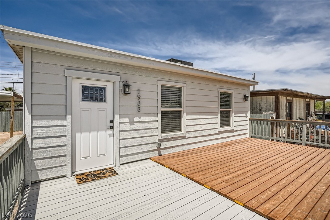 1933 Allen Avenue Property Photo 2