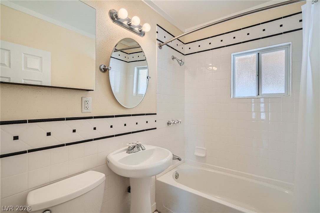 1933 Allen Avenue Property Photo 6