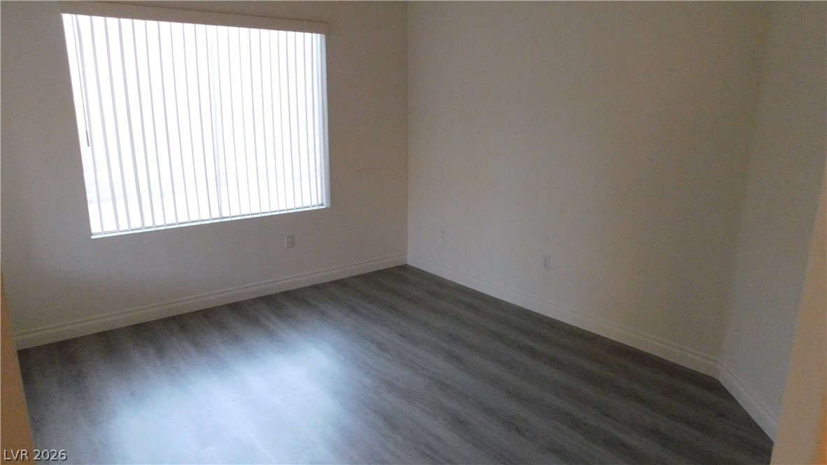499 Elm Crest Place Property Photo 20