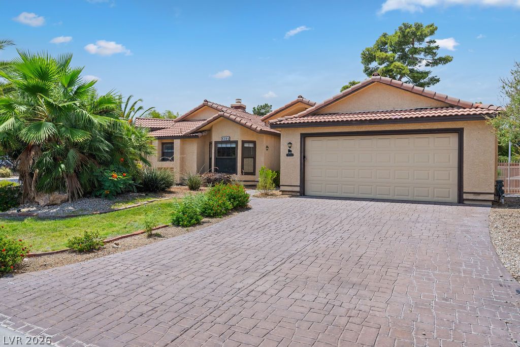 5301 Braemar Drive Property Photo 8