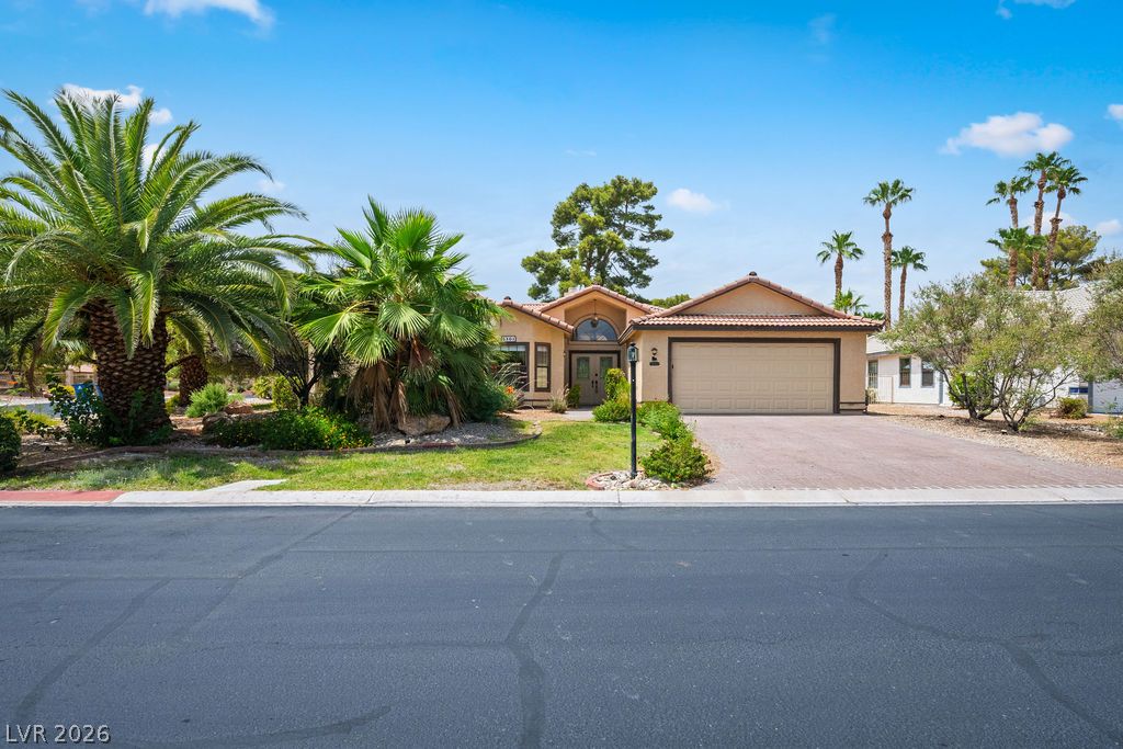 5301 Braemar Drive Property Photo 10