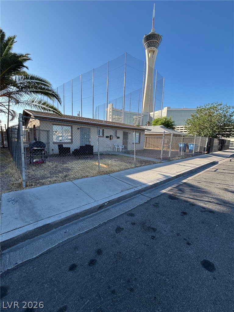 1713 Fairfield Avenue Property Photo 3