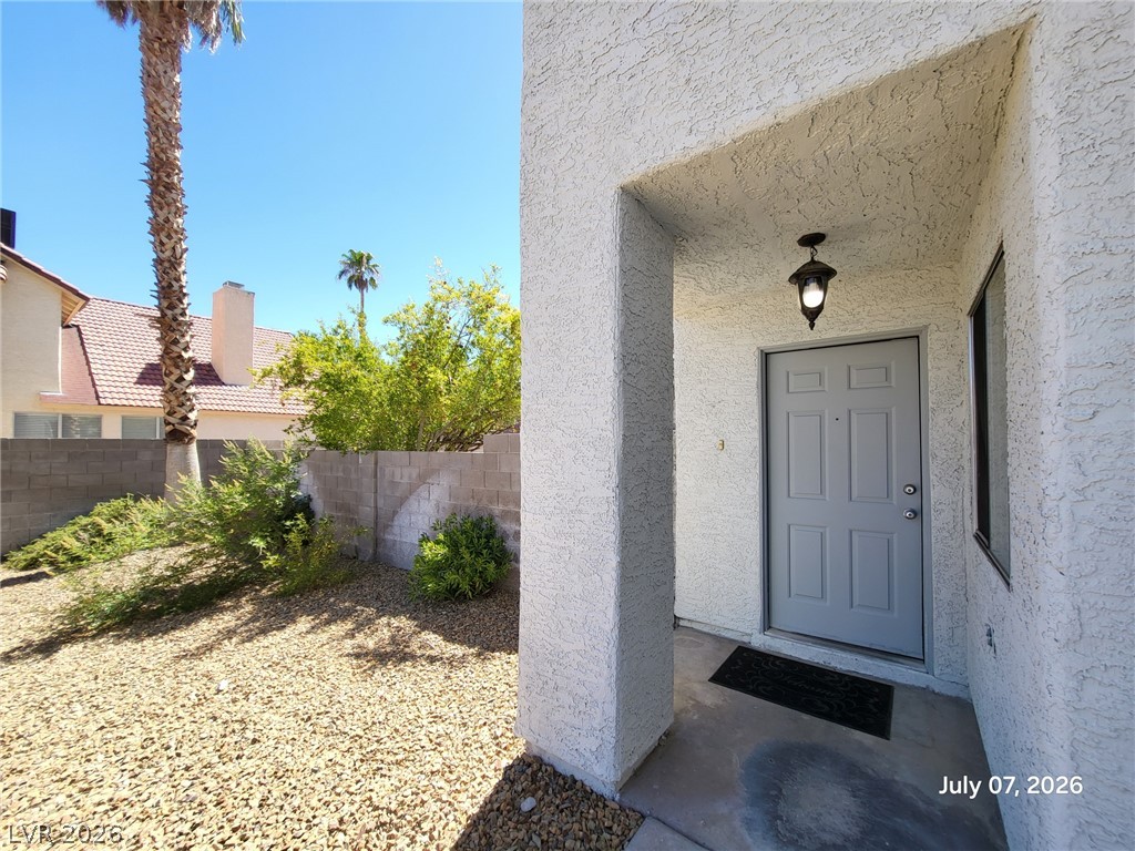3305 Hyannis Circle Property Photo 2