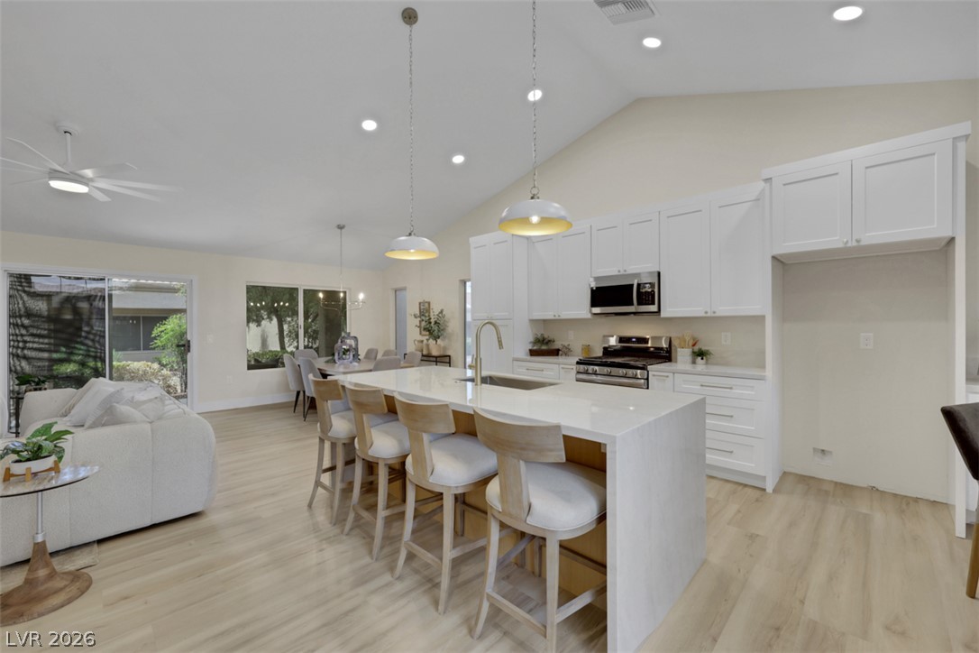 9024 Villa Ridge Drive Property Photo 3