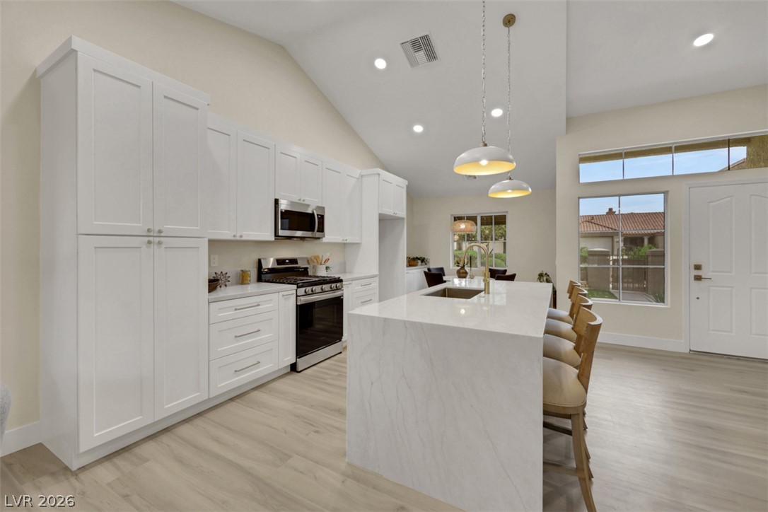 9024 Villa Ridge Drive Property Photo 4