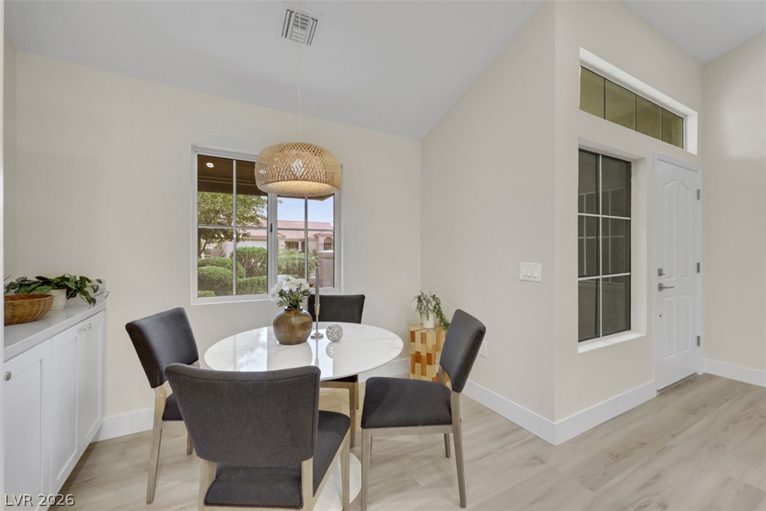 9024 Villa Ridge Drive Property Photo 14