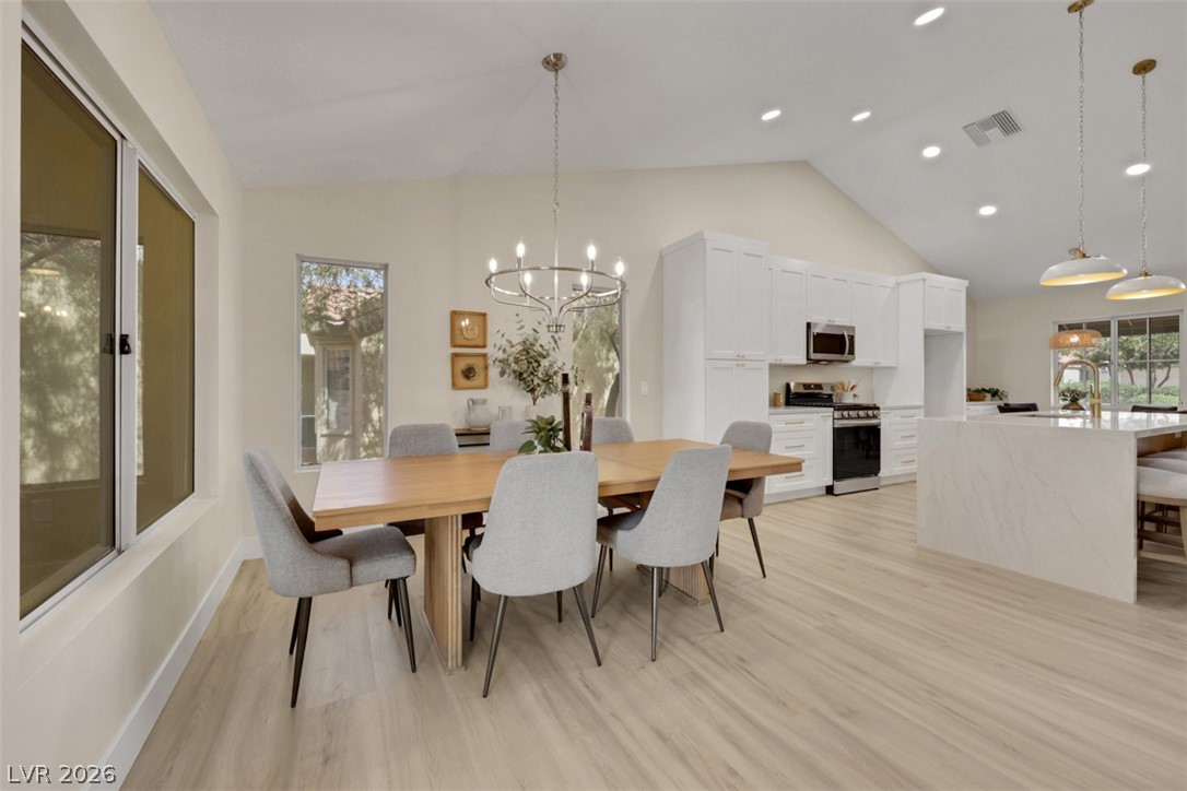 9024 Villa Ridge Drive Property Photo 16