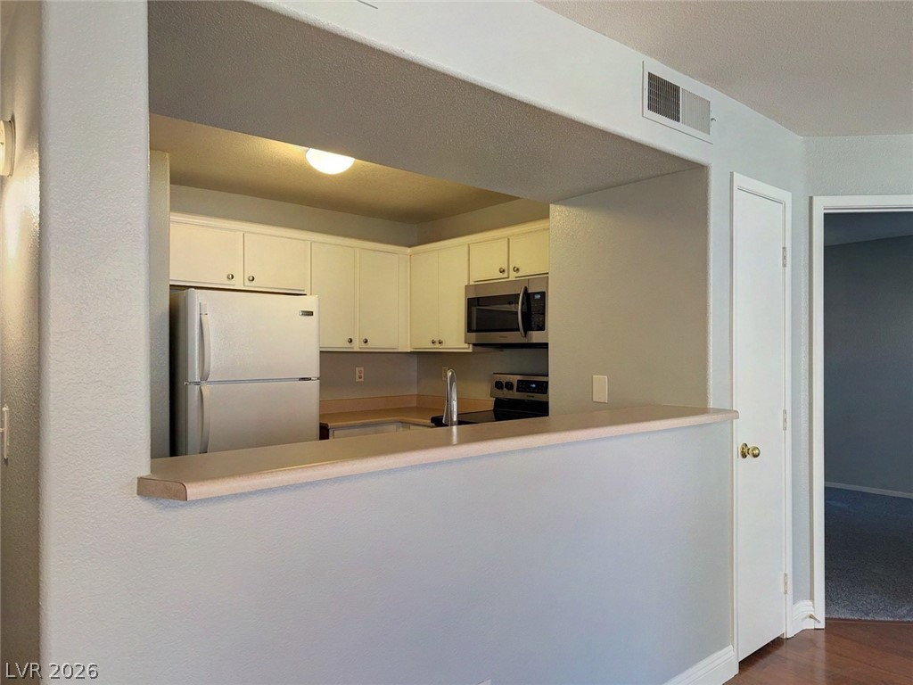 2300 East Silverado Ranch Boulevard 2152 Property Photo 18