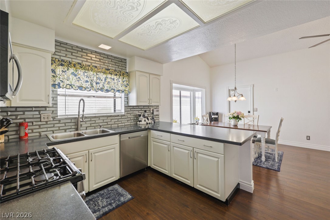 8039 Aspendale Drive Property Photo 27