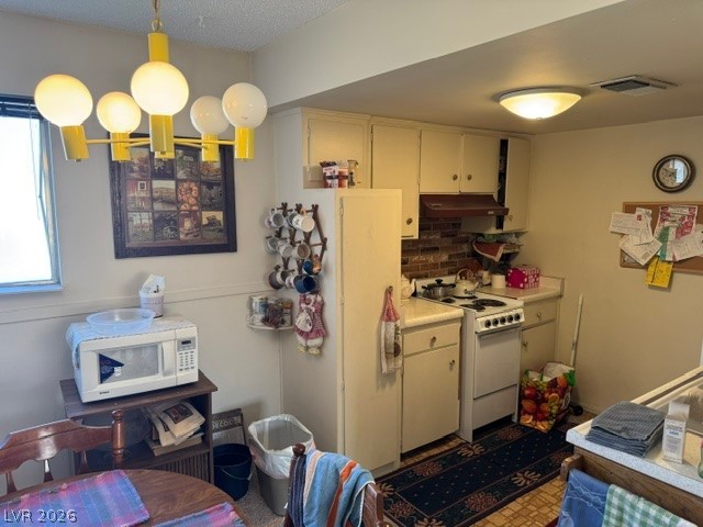 3831 Daisy Street 24 Property Photo 10