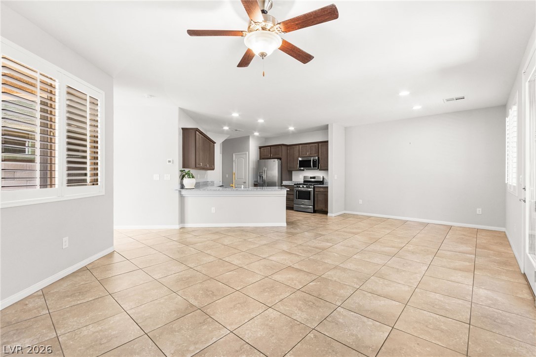 9225 Black Diamond Street Property Photo 13