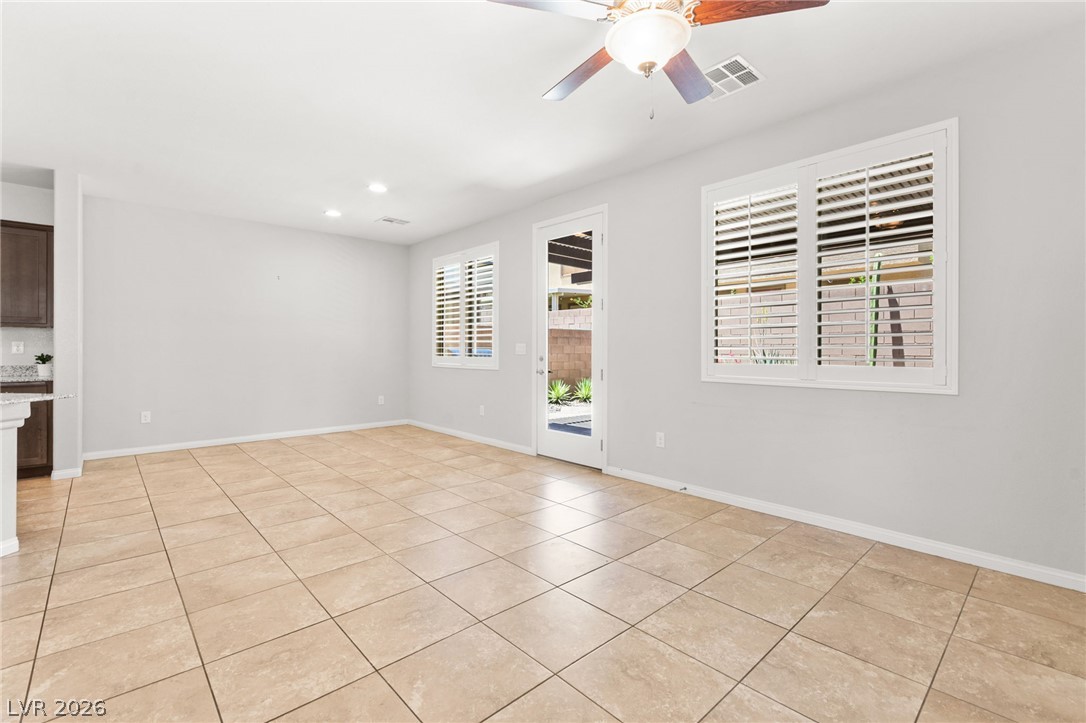 9225 Black Diamond Street Property Photo 14