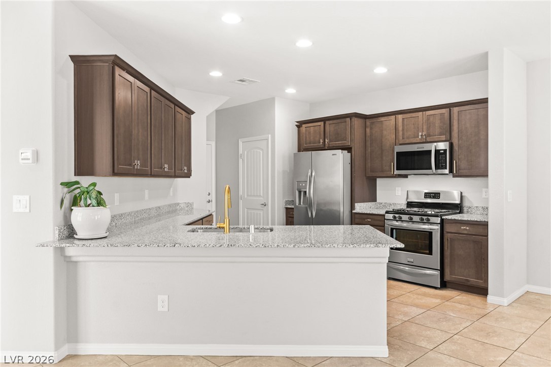 9225 Black Diamond Street Property Photo 15