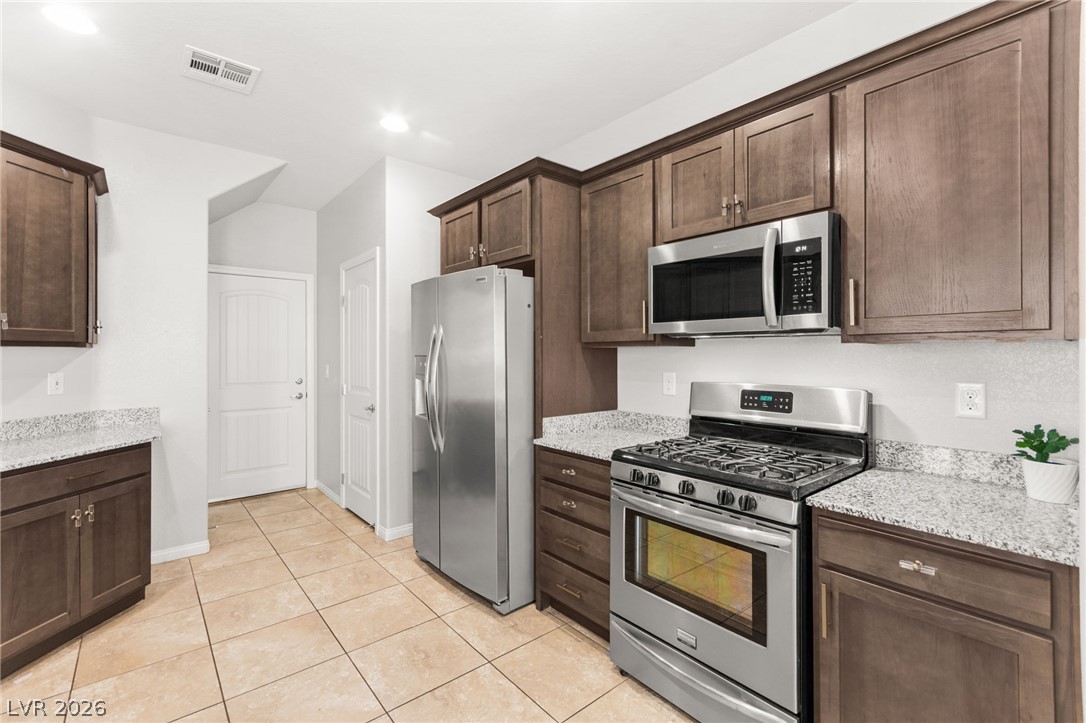 9225 Black Diamond Street Property Photo 16