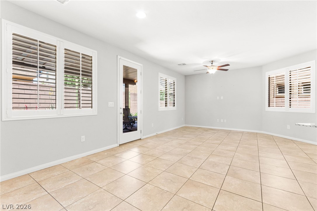9225 Black Diamond Street Property Photo 20