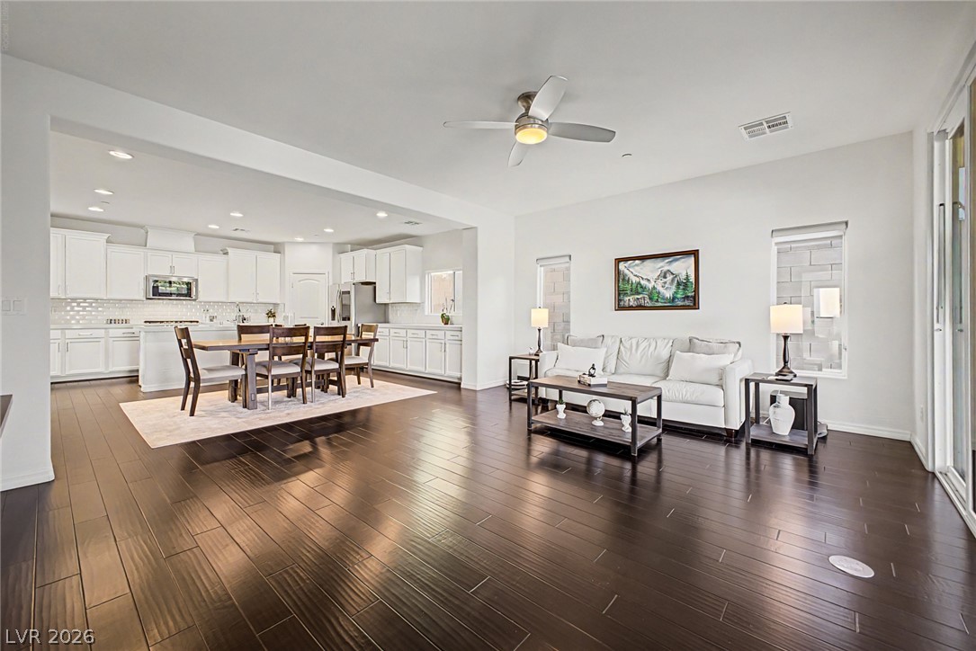 25 Via Corvina Property Photo 4