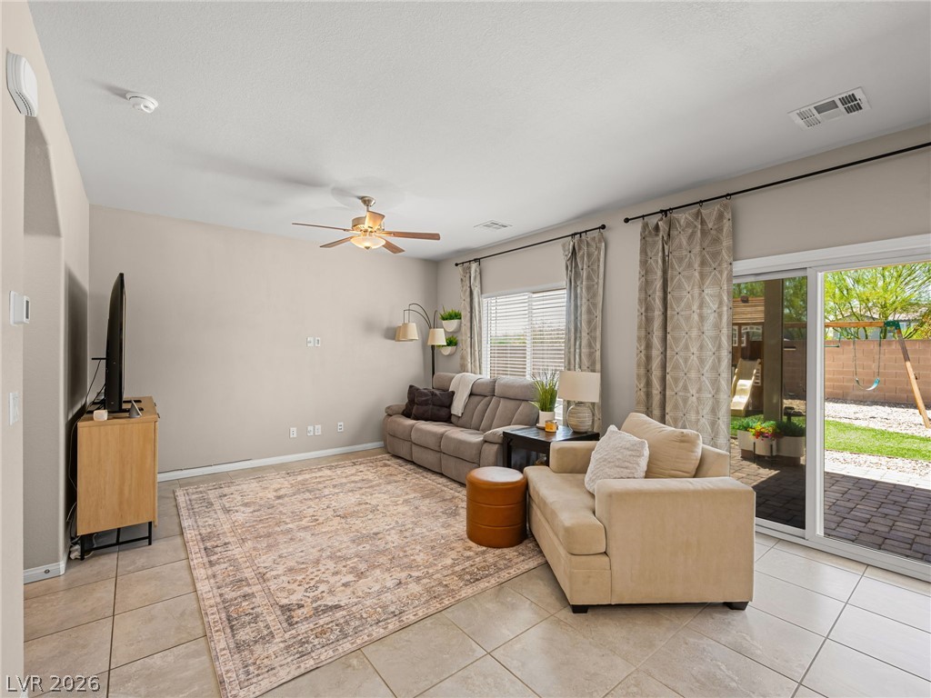4455 Shimmer Point Avenue Property Photo 10