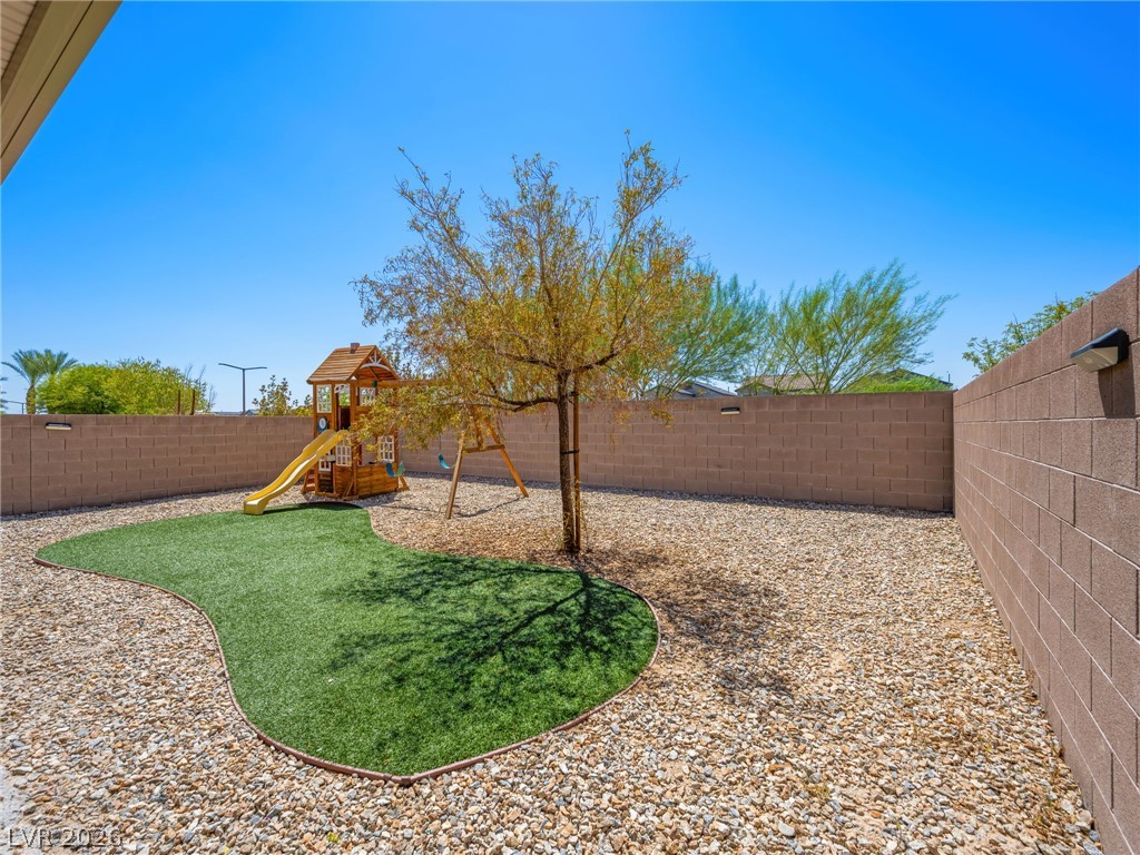 4455 Shimmer Point Avenue Property Photo 49