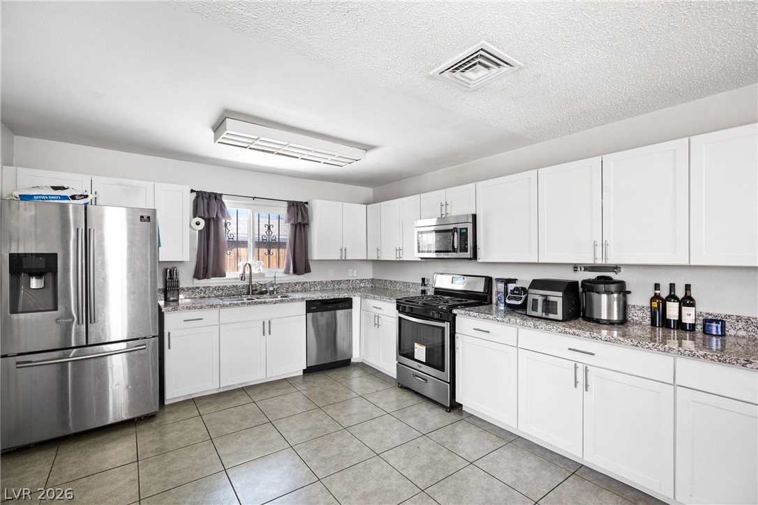 4314 Swandale Avenue Property Photo 4