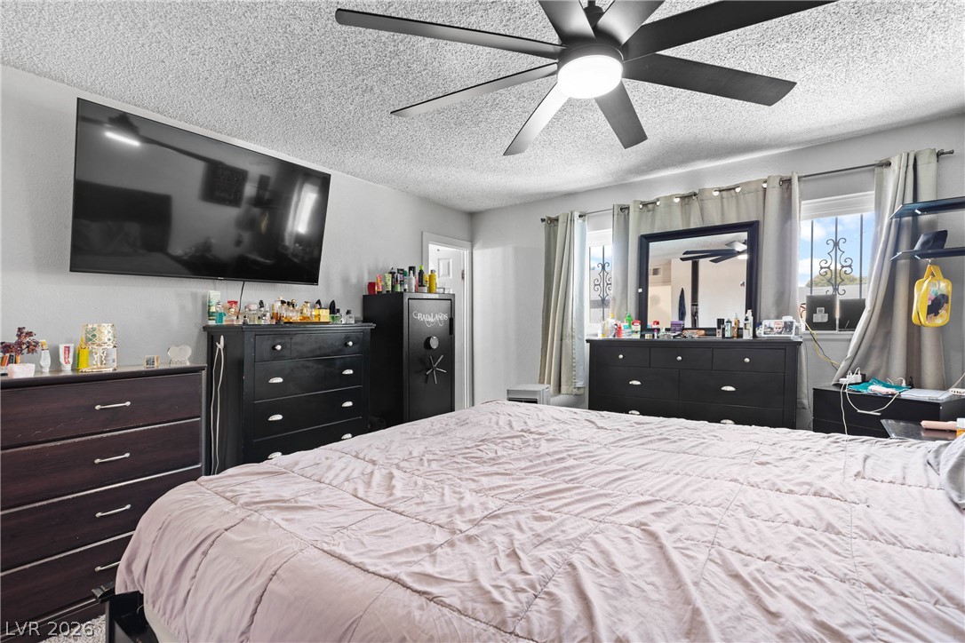 4314 Swandale Avenue Property Photo 6