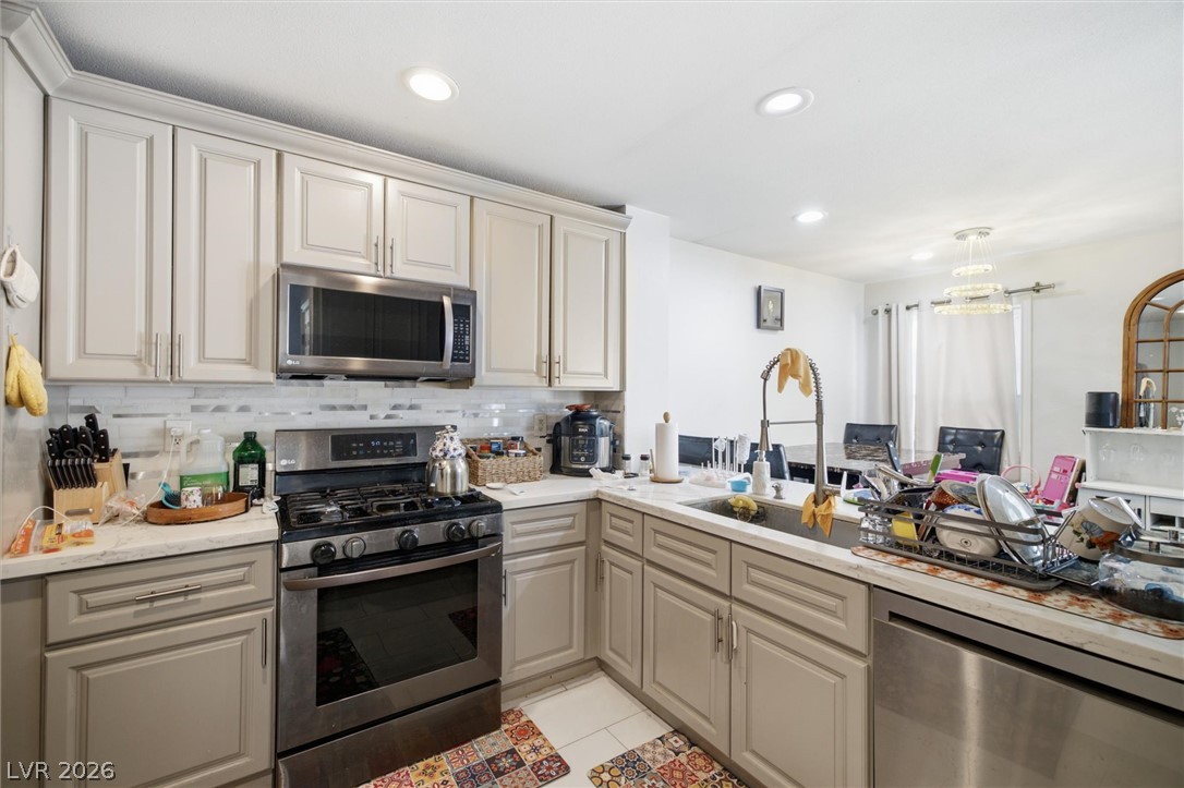3305 Summerfield Lane Property Photo 10