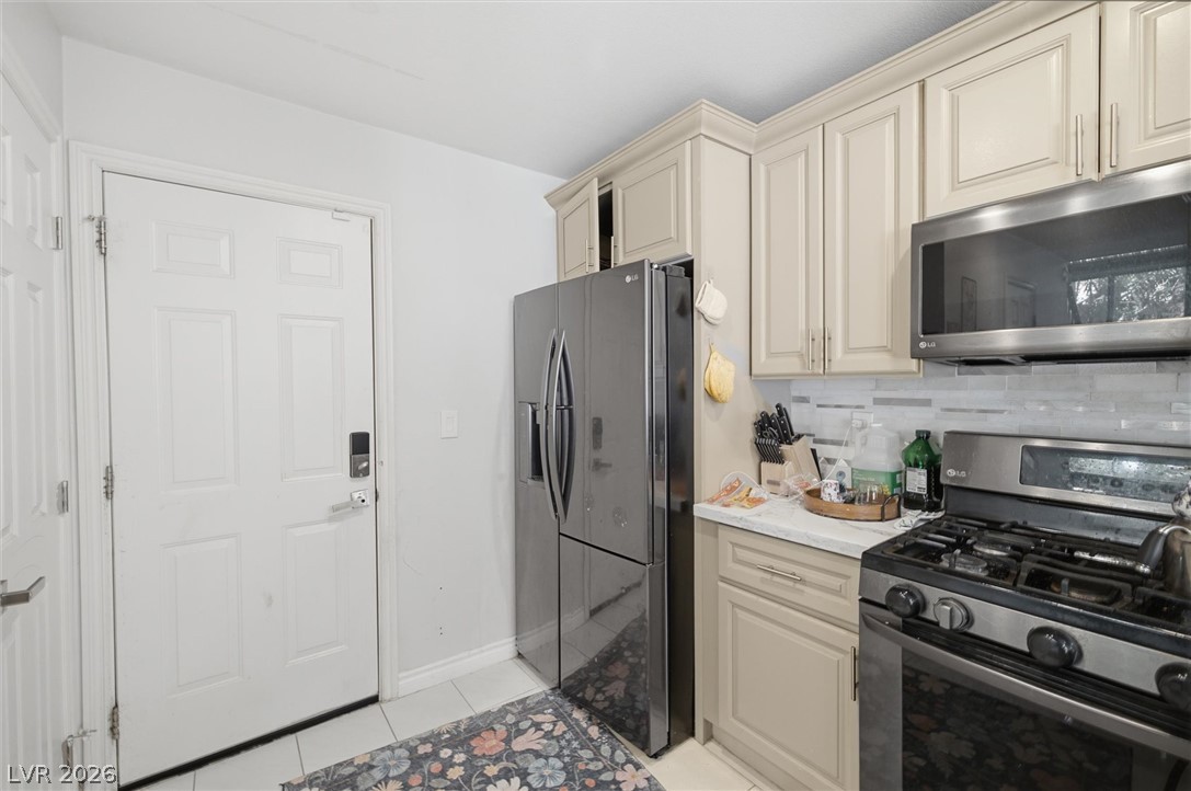 3305 Summerfield Lane Property Photo 14