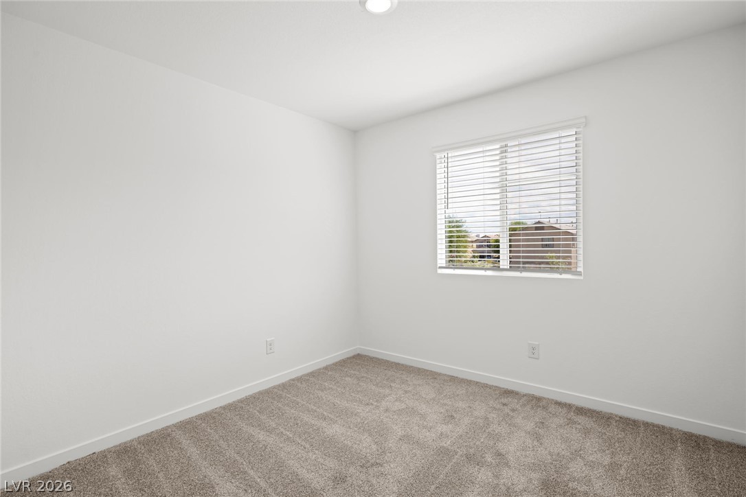 178 Stardust Grove Avenue Property Photo 8