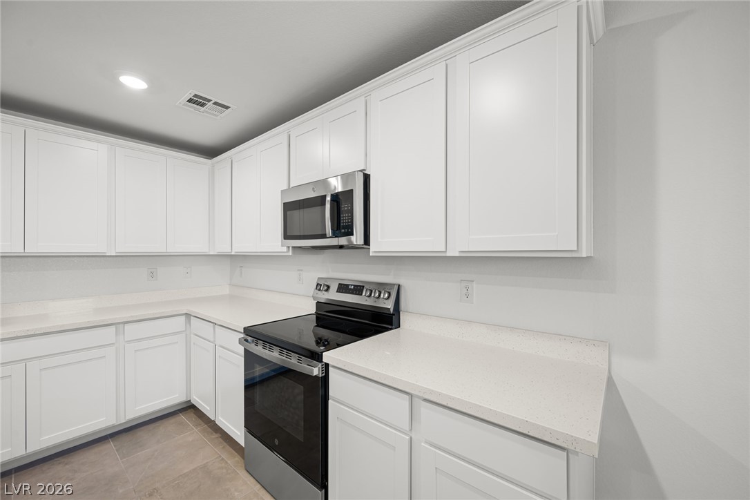178 Stardust Grove Avenue Property Photo 17