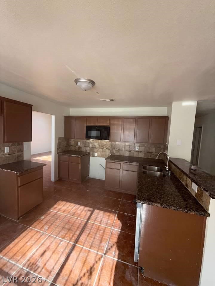 5115 Blossom Avenue Property Photo 9