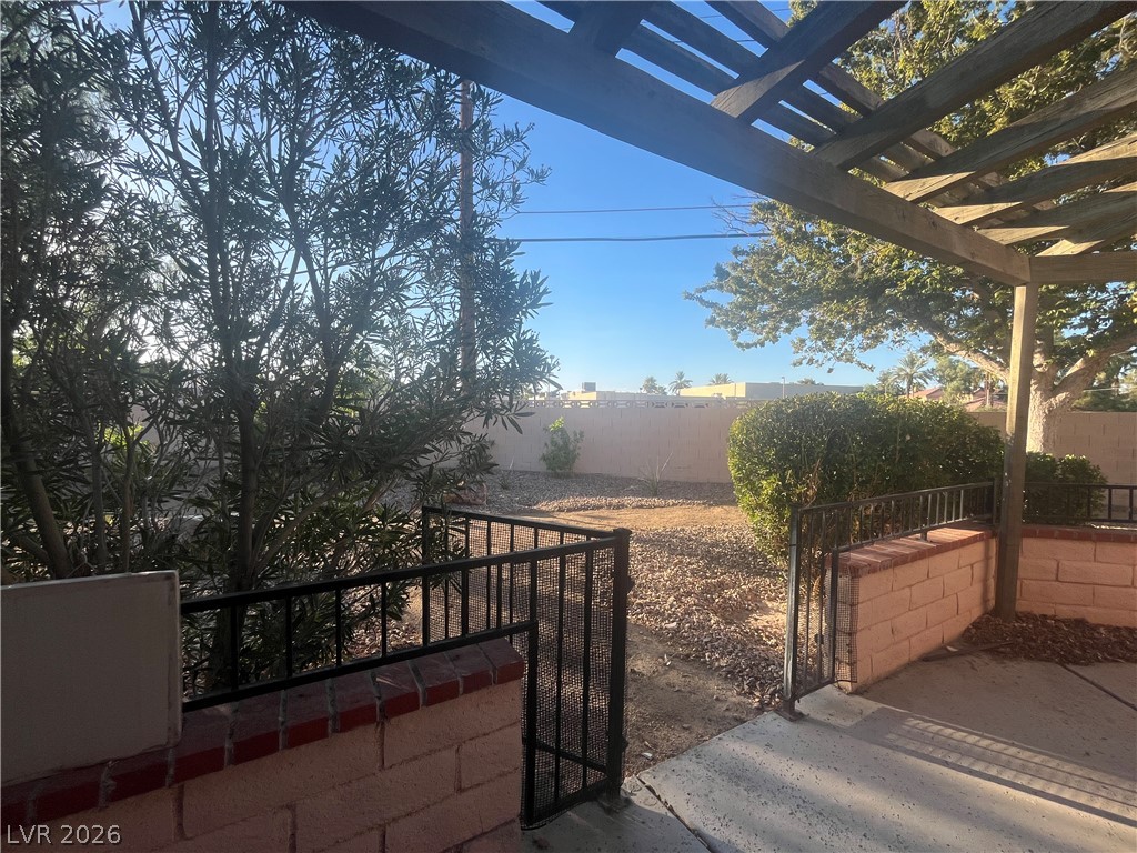3611 Laguna Del Sol Drive Property Photo 5