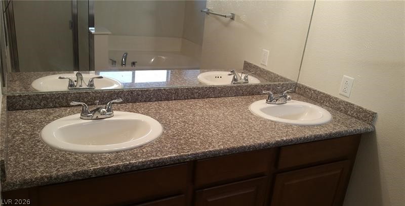 10371 Calypso Cave Street Property Photo 29