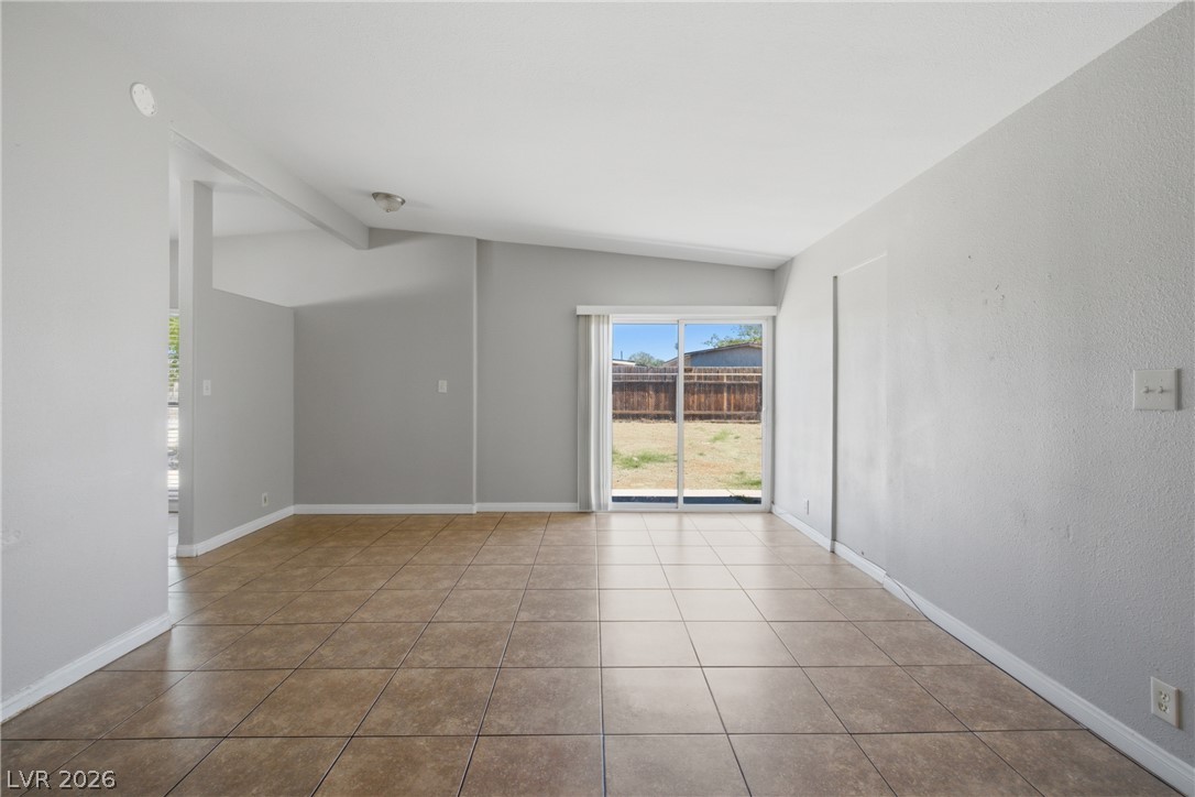 2836 Reynolds Avenue Property Photo 6