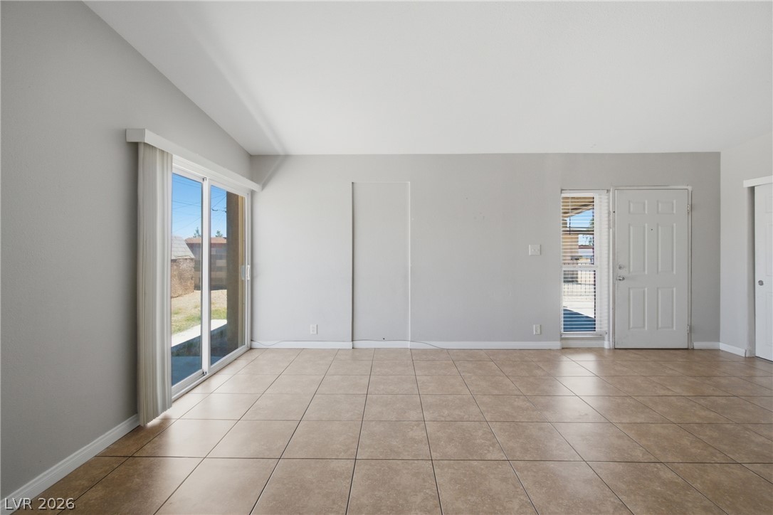 2836 Reynolds Avenue Property Photo 7