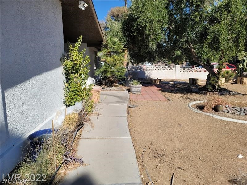 1413 Bryn Mawr Avenue Property Photo 11