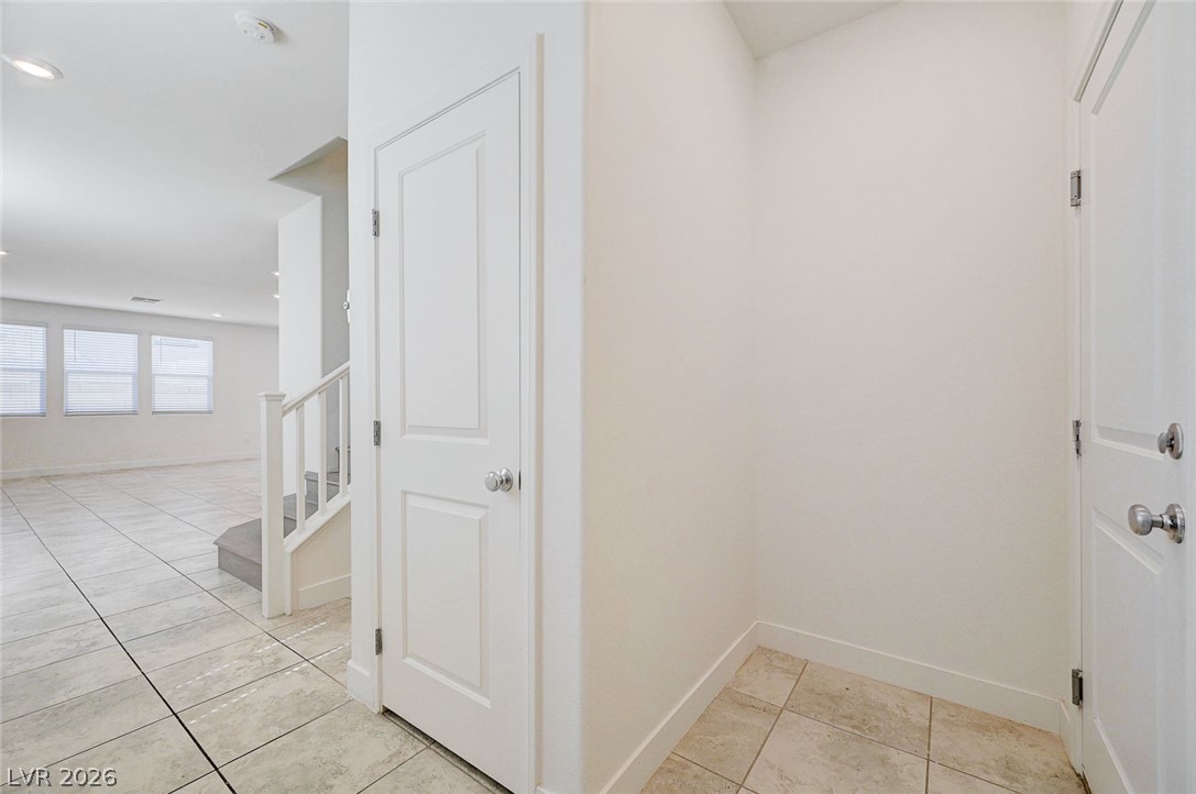 7018 Sylmar Avenue Property Photo 3