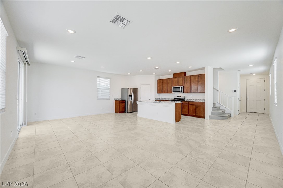 7018 Sylmar Avenue Property Photo 6
