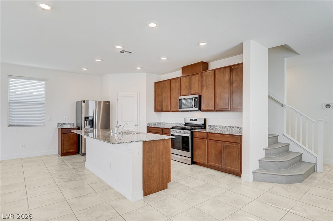 7018 Sylmar Avenue Property Photo 10