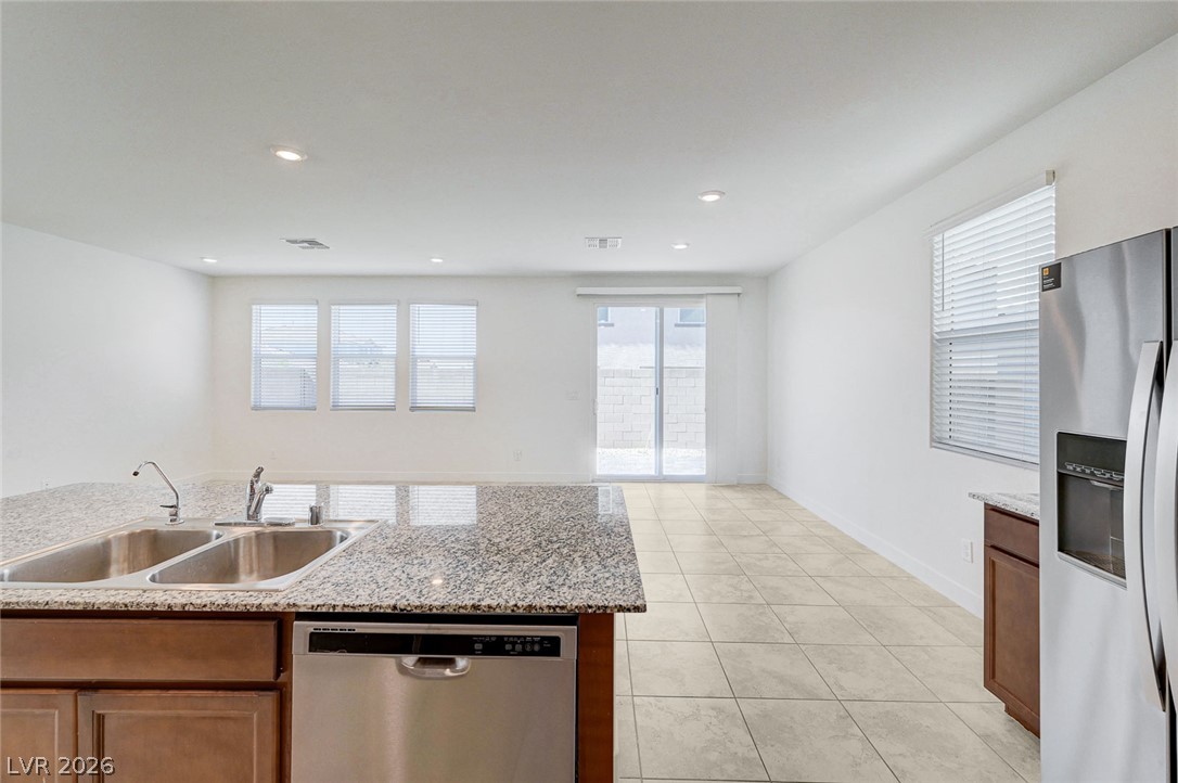 7018 Sylmar Avenue Property Photo 14
