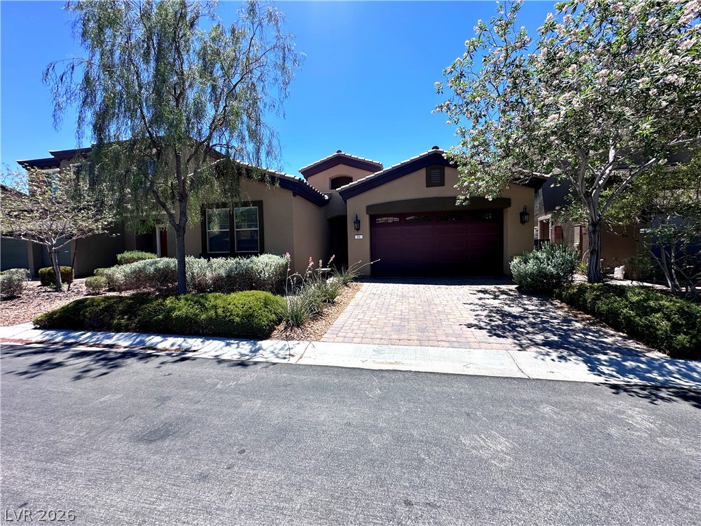71 Newton Ridge Way Property Photo 3