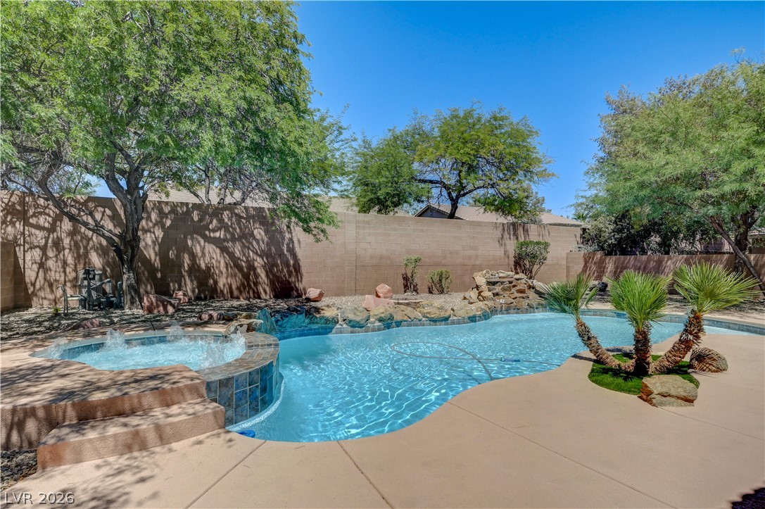 8225 Romantic Sunset Street Property Photo 8