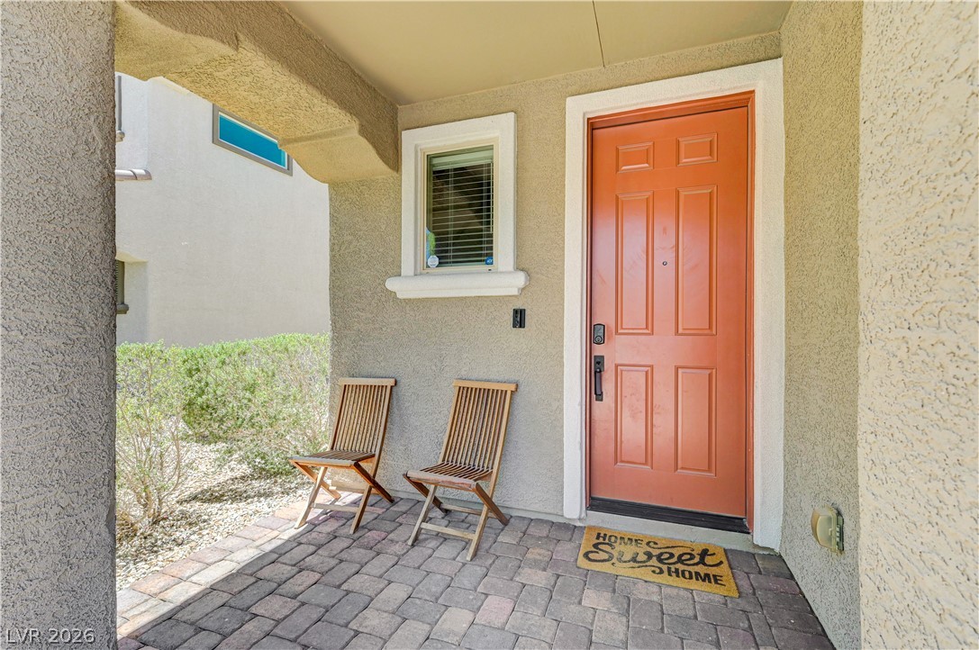 8131 Skye Chalet Street Property Photo 3