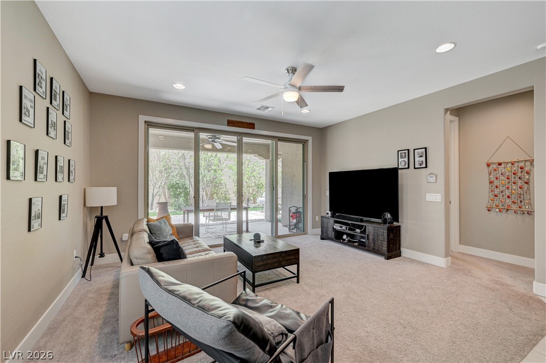 8131 Skye Chalet Street Property Photo 8