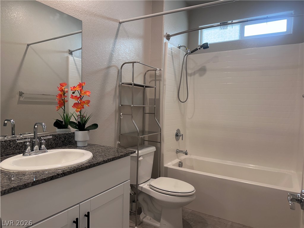 7622 West Diablo Drive Property Photo 6