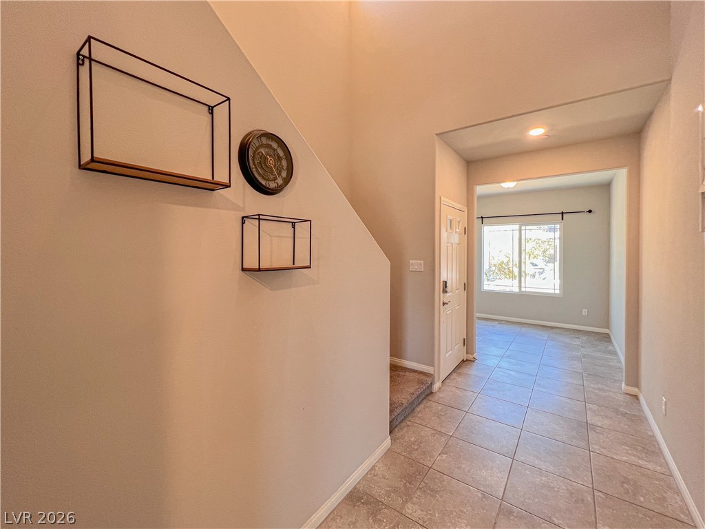 385 Canyon Mist Court Property Photo 4