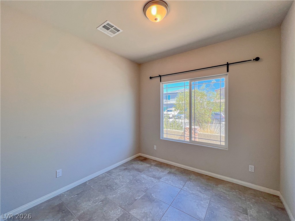 385 Canyon Mist Court Property Photo 5