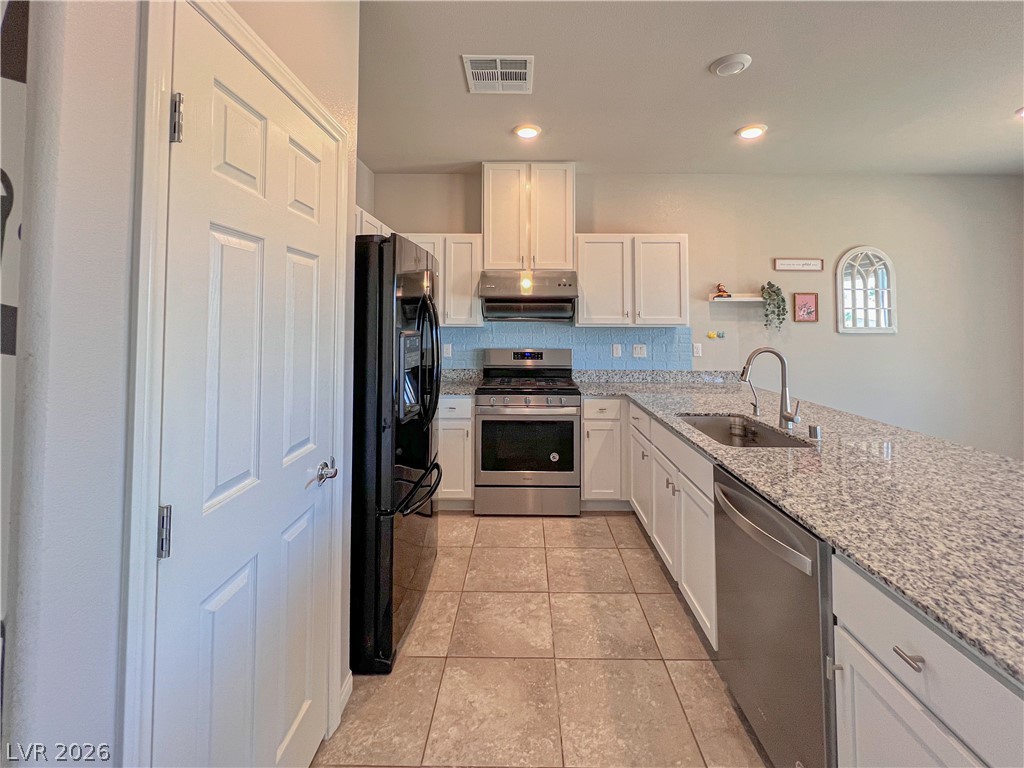 385 Canyon Mist Court Property Photo 12