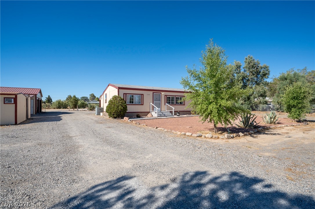 1310 Black Street Property Photo 4