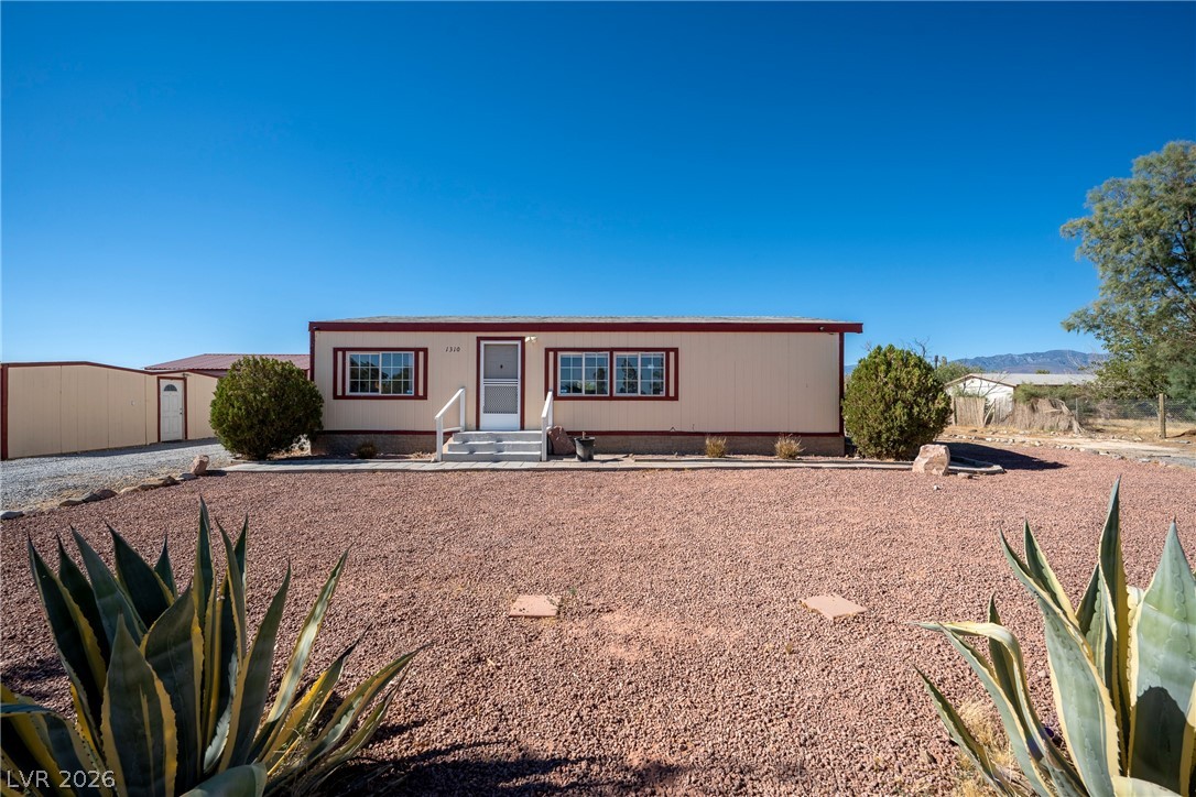 1310 Black Street Property Photo 6