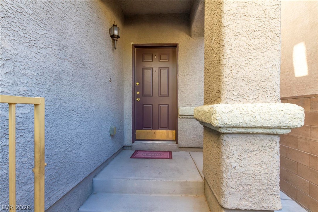 8152 Starling View Court Property Photo 3