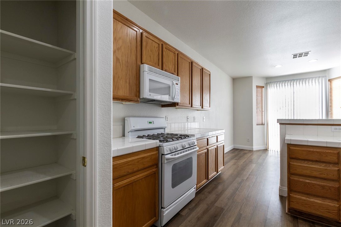 8152 Starling View Court Property Photo 13